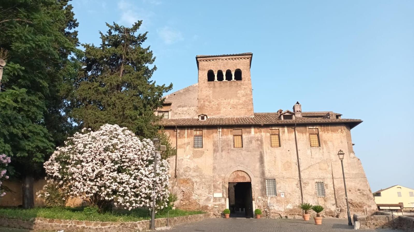 Hotel 4 Coronati Roma Dış mekan fotoğraf